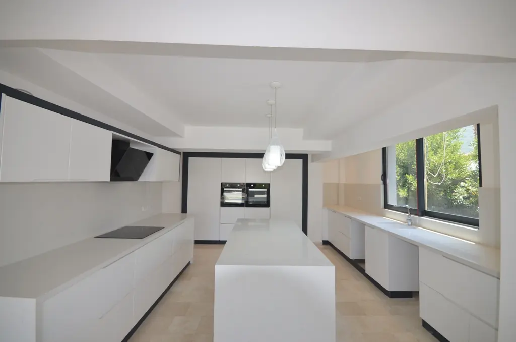 Modern kitchen